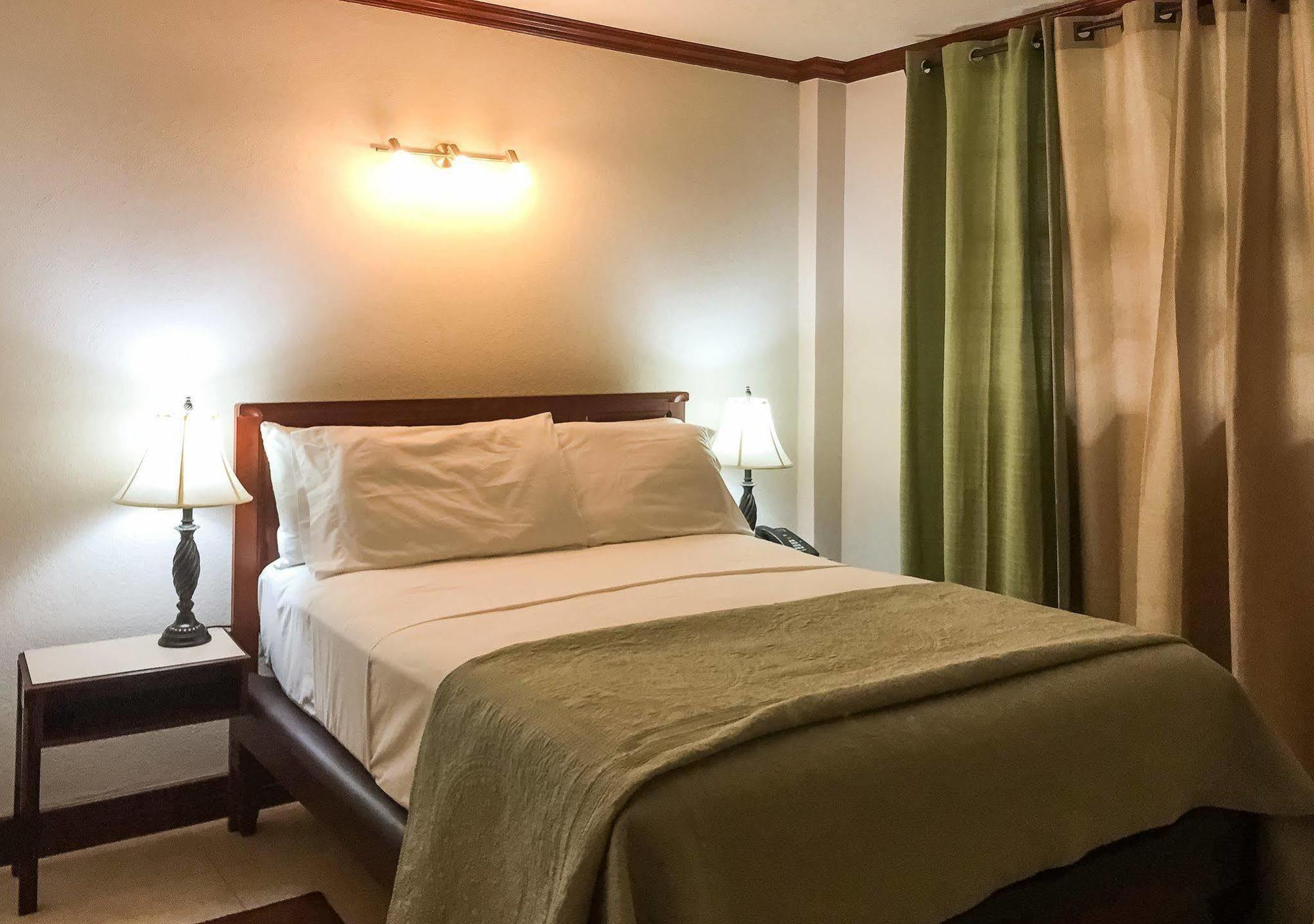 Brandsville Suites 乔治敦 外观 照片